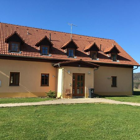 Pension Hofberg Єтршиховіце Екстер'єр фото